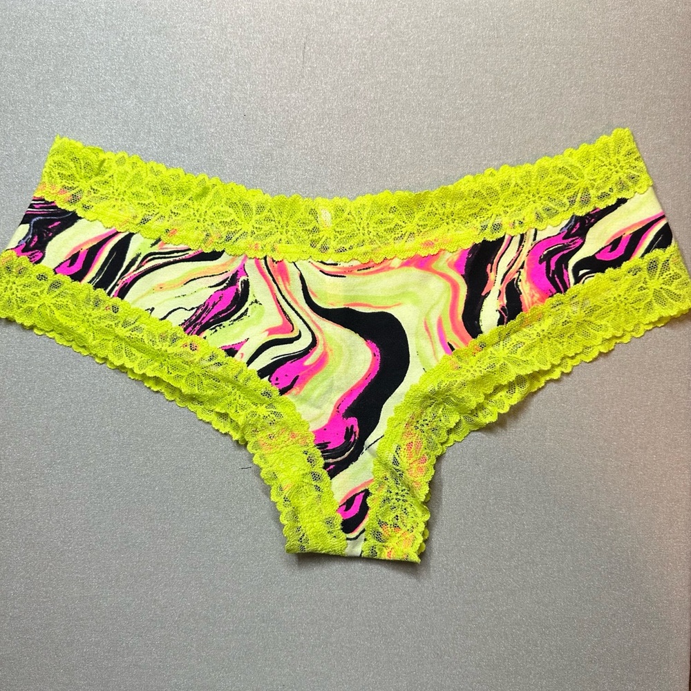 PINK Victoria Secret "Swirl" Lace Trim Cheeky Panty